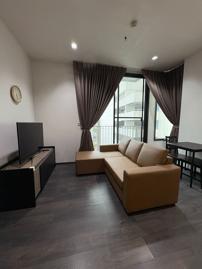OMG179  < Available 7-Dec-25 > Large 1 Bedroom + near Asoke + for RENT @ [ The Edge Sukhumvit 23 ]