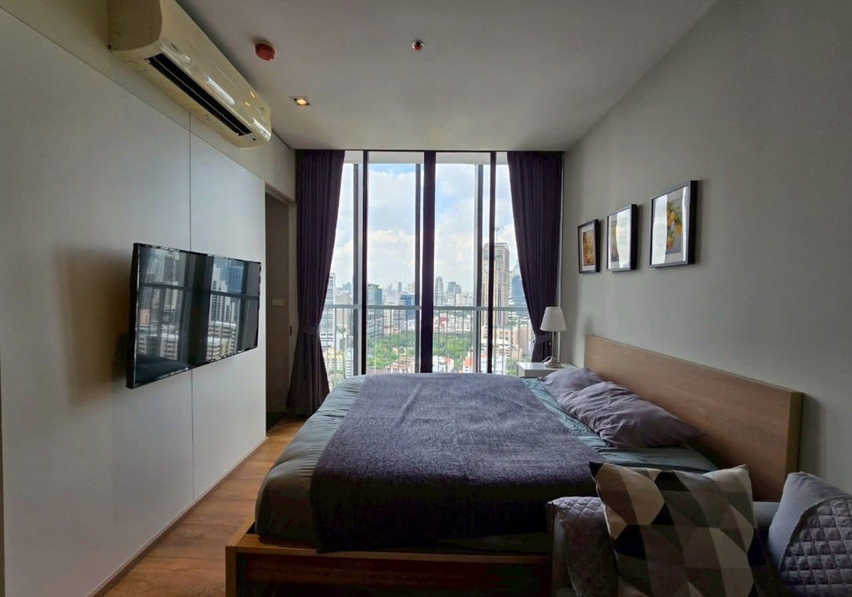 Park Origin PhromPhong ( Park 24 )