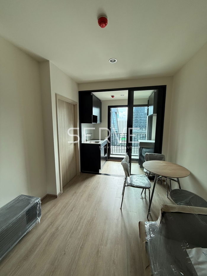 22K/Mo 1 Bed 1 Bath Nice Room New Condo Good Location Close to MRT Phra Ram 9  220 m. @  NUE District R9