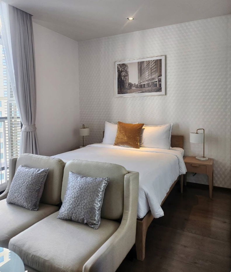 Park Origin PhromPhong ( Park 24 )