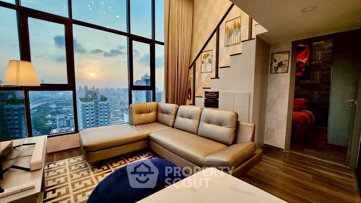 2-BR Condo at Knights Bridge Space Rama 9 near MRT Phra Ram 9 (ID 2229473)