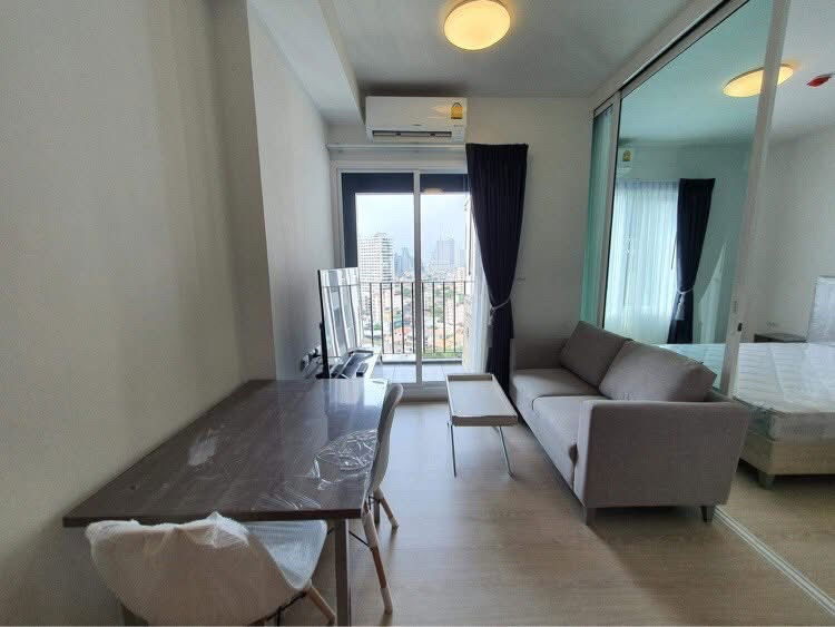 P1117 Condo for rent Chapter One Eco Ratchada-Huai Khwang, Room 30 square metres. Fully furnished, washing machine, ready to move in.