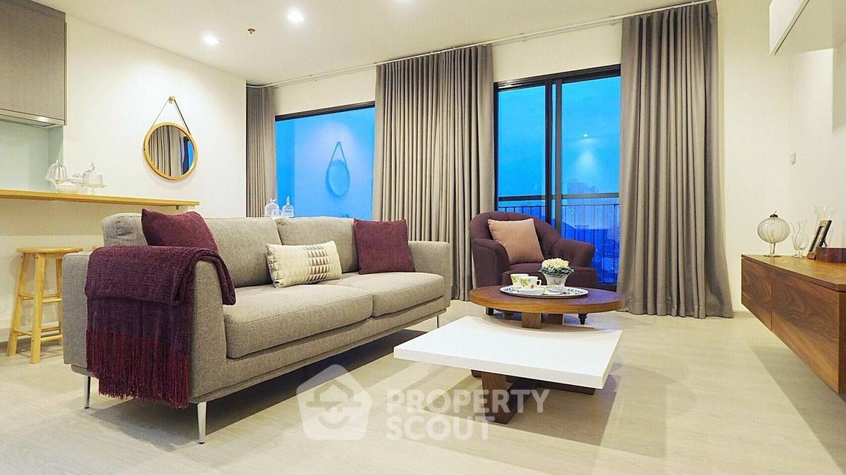 2-BR Condo at Rhythm Sukhumvit 36-38 near BTS Thong Lor (ID 453042)