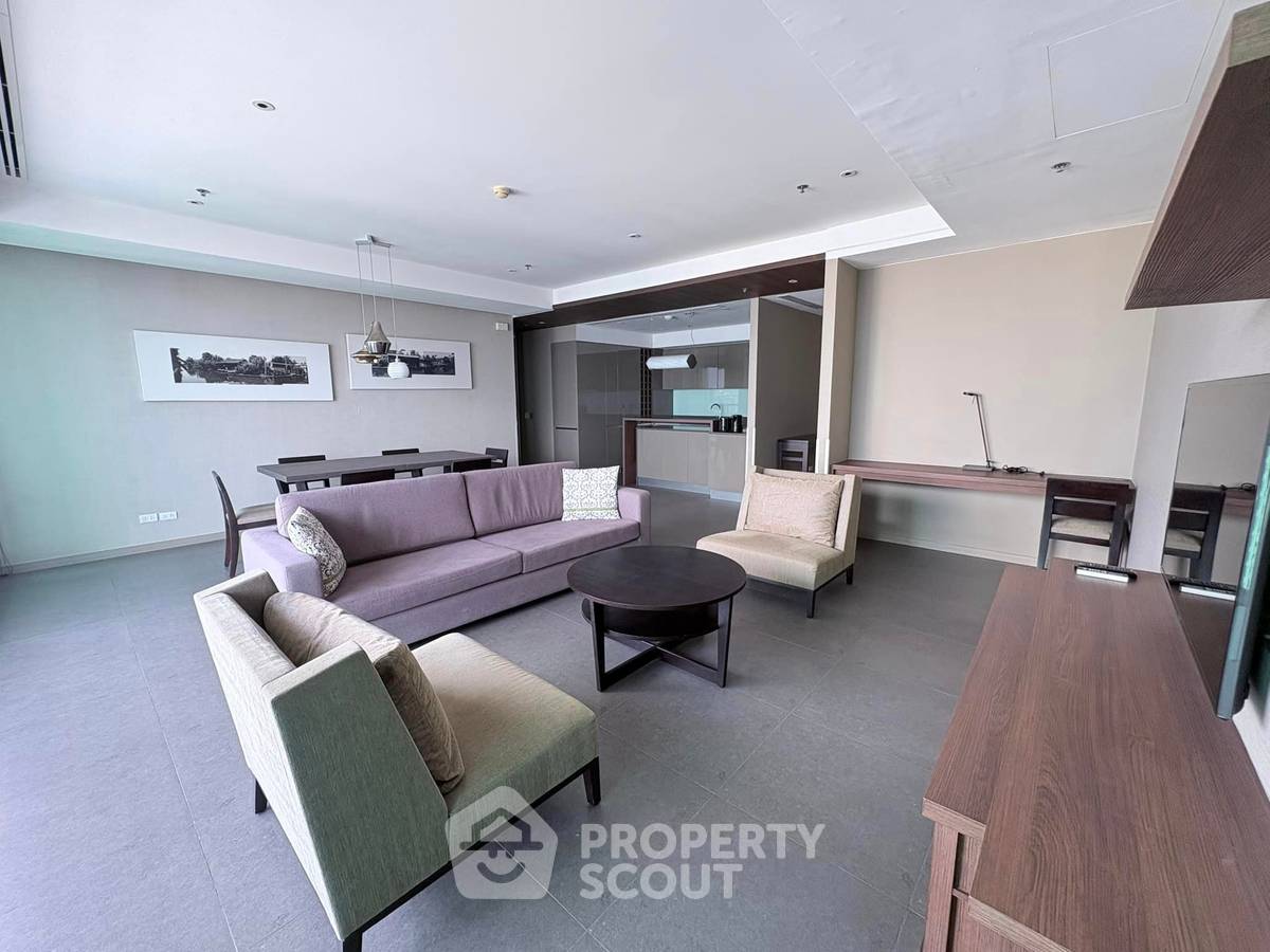 3-BR Condo at The River Condominium near BTS Saphan Taksin (ID 1910247)