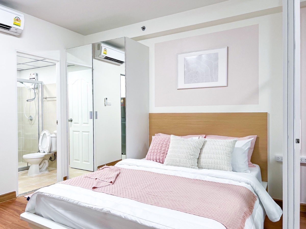 P1114 Condo for rent, City Home Rattanathibet, convenient transportation, near BTS, beautiful room, special price, ready to move in.