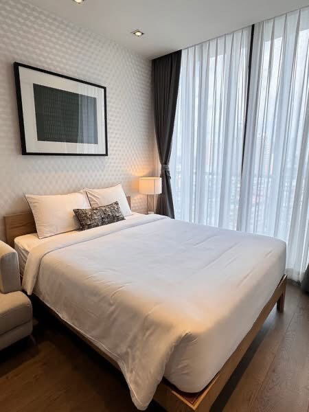 Park Origin PhromPhong ( Park 24 )