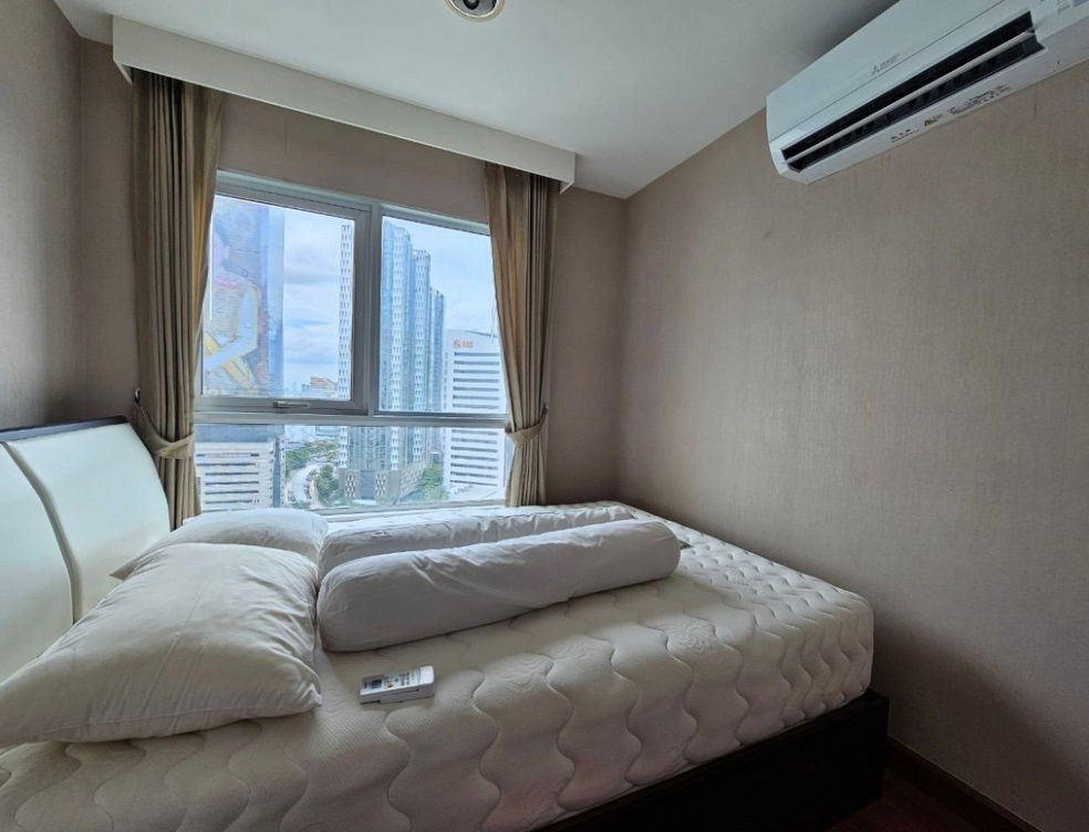 🟦🟦🟦Belle Grand Rama 9 (2 BR) - Fully Furnished  2-bedroom  Size 68 sq.m.  15th floor, Tower D   Nearby places :   MRT Rama 9 🟦🟦🟦