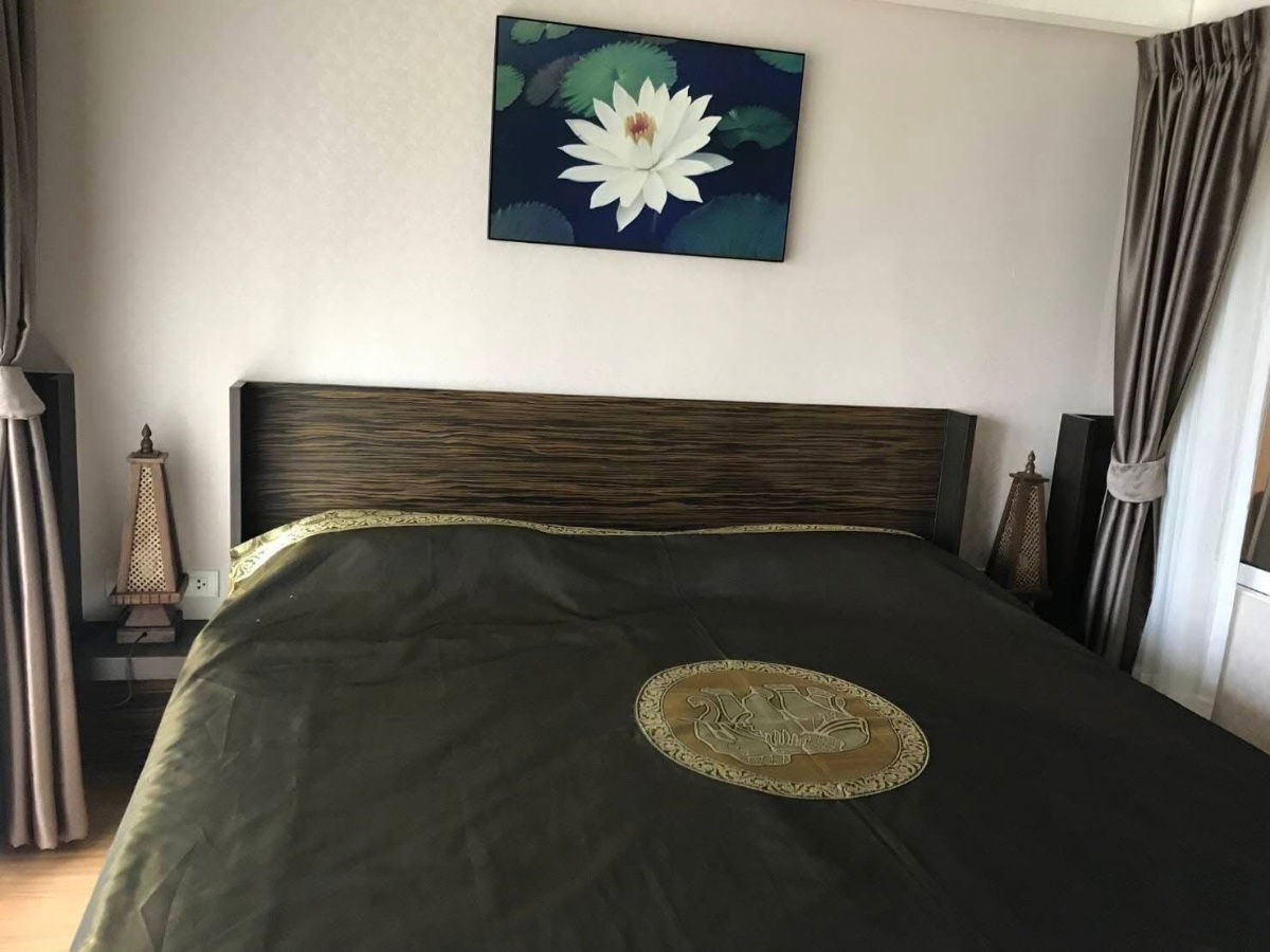 Grand Park                   View