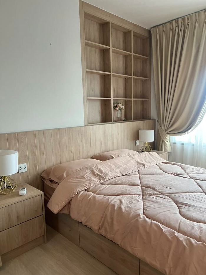 Code: KJ7993  for rent Life One Wireless // Line ID: @kjcondo (with @) //