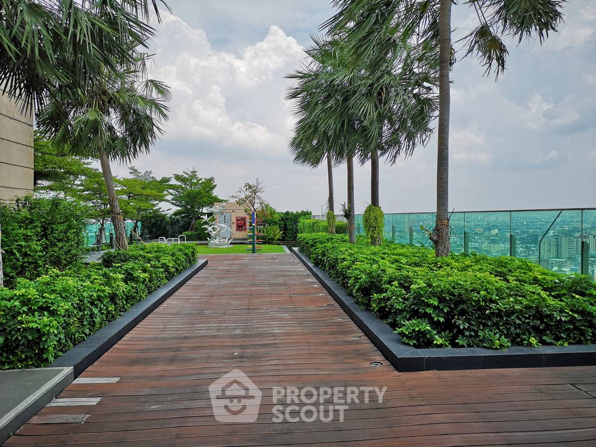 2-BR Condo at Life @ Sukhumvit 65 near BTS Phra Khanong (ID 886073)