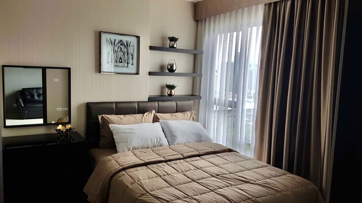 ***Condo for rent : Rhythm Asoke1  2 Bathrooms 1 Bed Corner room Nice decorated Fully furnished near mrt Rama9***