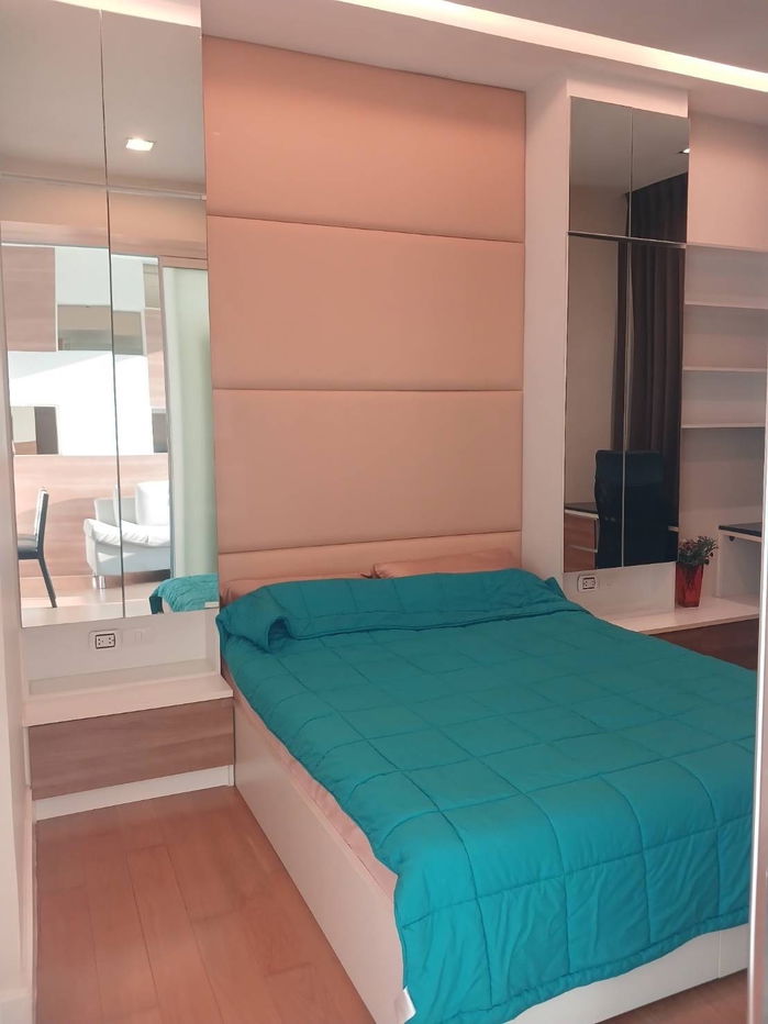 P-39920 Condo for rent Equinox fully furnished (Confirm again when visit).