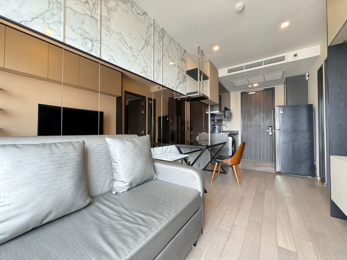 ให้เช่า แอชตัน อโศก 1 ห้องนอน เฟอร์นิเจอร์ครบ