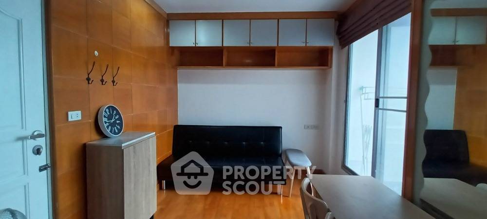 2-BR Condo at Pathumwan Resort near BTS Phaya Thai (ID 1220241)