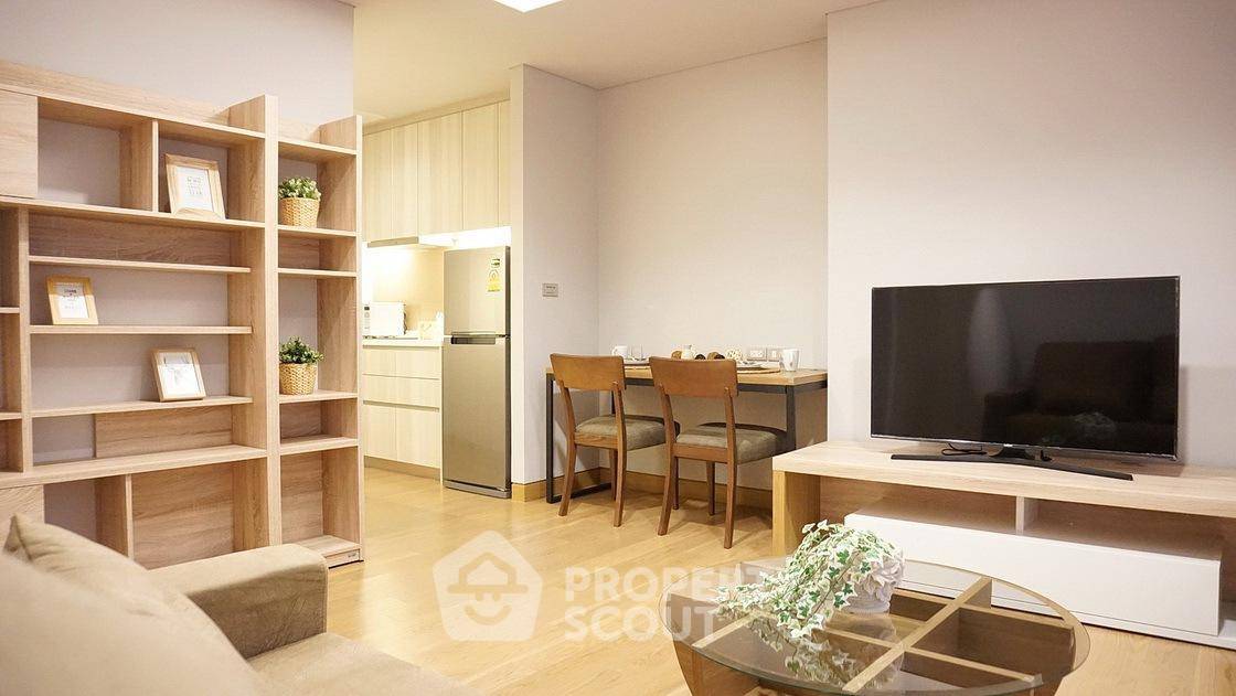 2-BR Condo at The Lumpini 24 near BTS Phrom Phong (ID 453138)