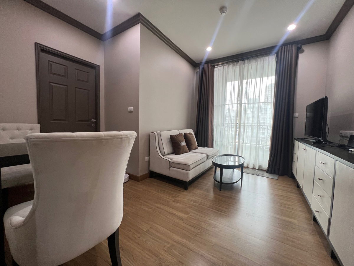 Urgent For Rent Condo The reserve Kasemsan 3 Ready to move in