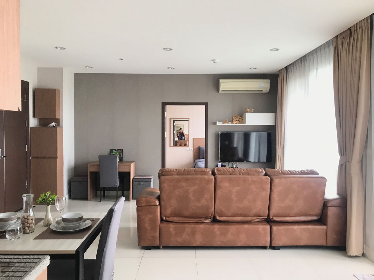 Big room condo,2beds,Sea view,near shopping mall, nice,clean, fully furnished