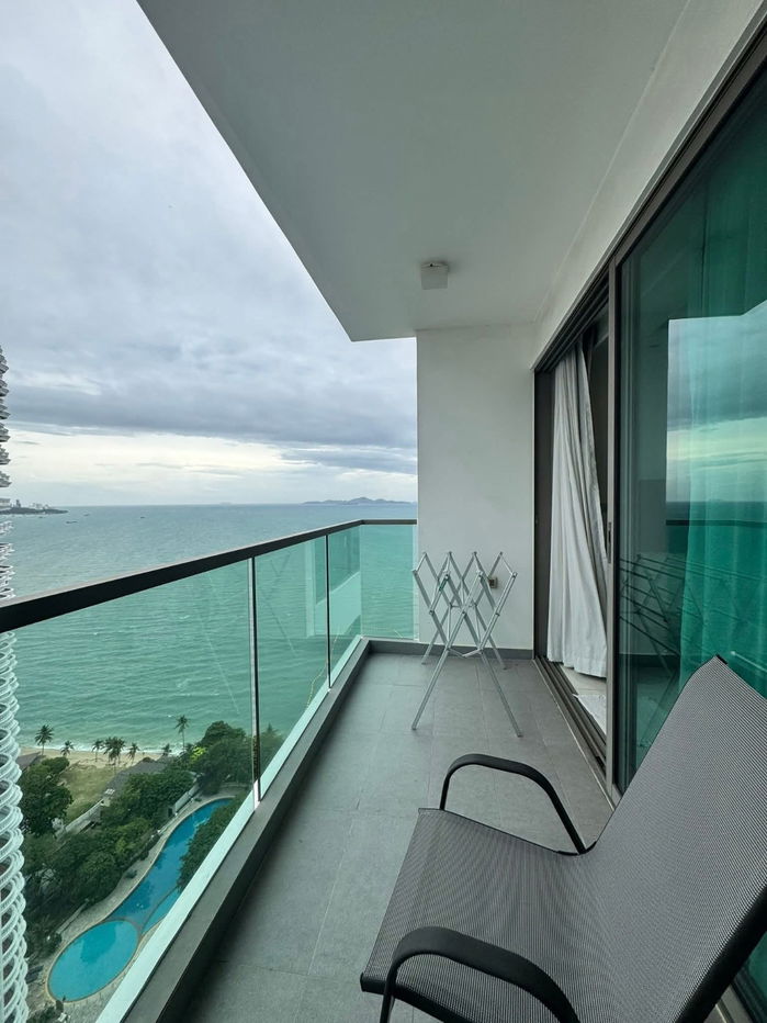 Wongamat tower condo❤️ big room Add line id:Nattyproperty