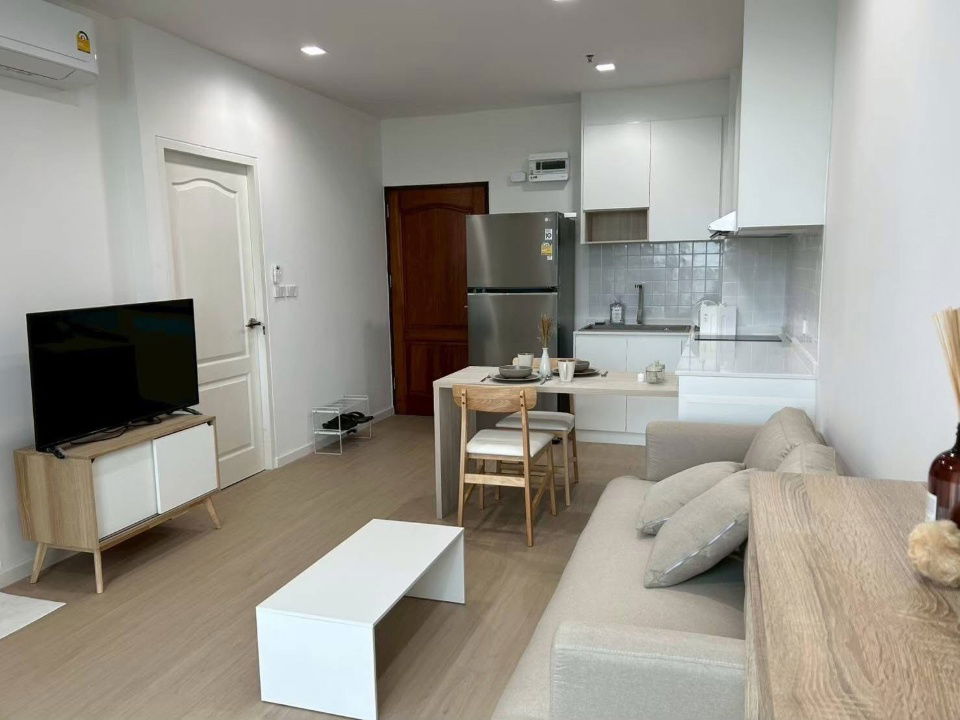 Sathorn                    House