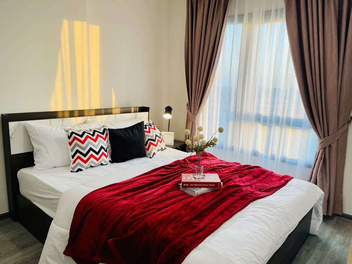 P-39839 Condo for rent Rich Park @ Triple Station fully furnished (Confirm again when visit).