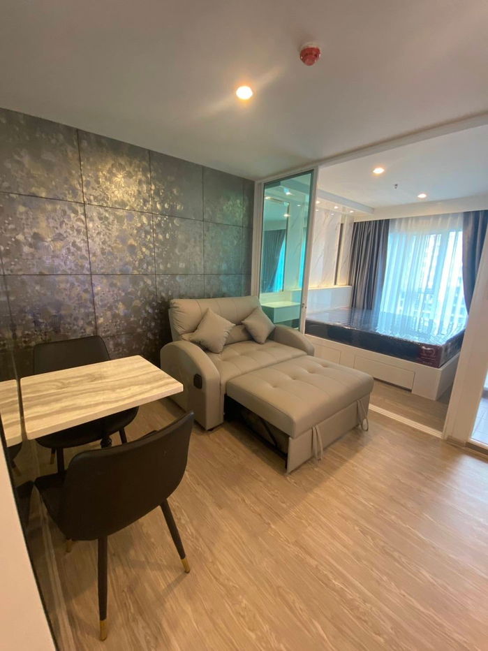 Condo for rent: Regent Home Bangna, ready to move in. If interested, contact Line @goodmanpro or call 0999029192.