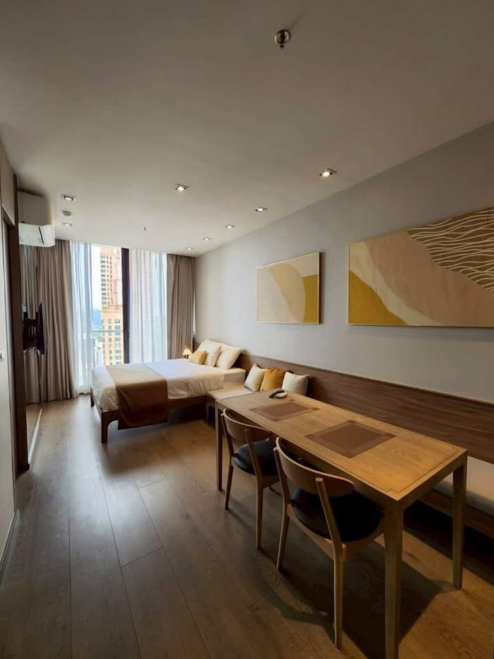 Park Origin PhromPhong ( Park 24 )