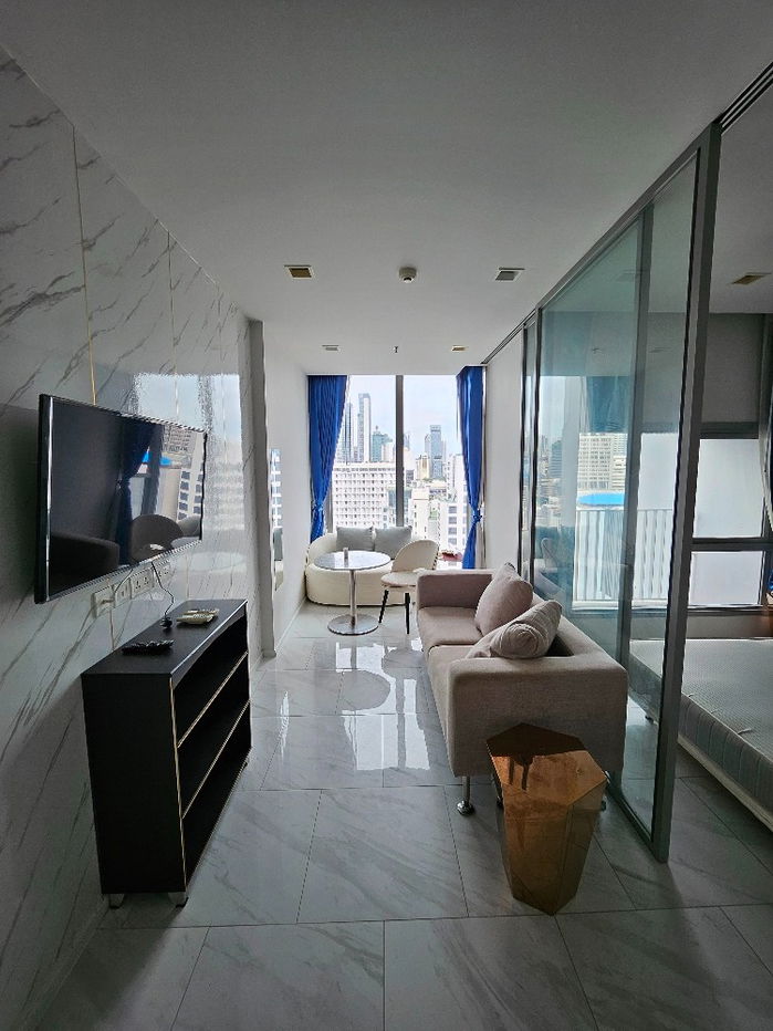 Code: KJ8086  for rent  Hyde Sukhumvit 11 // Line ID: @kjcondo (with @) //