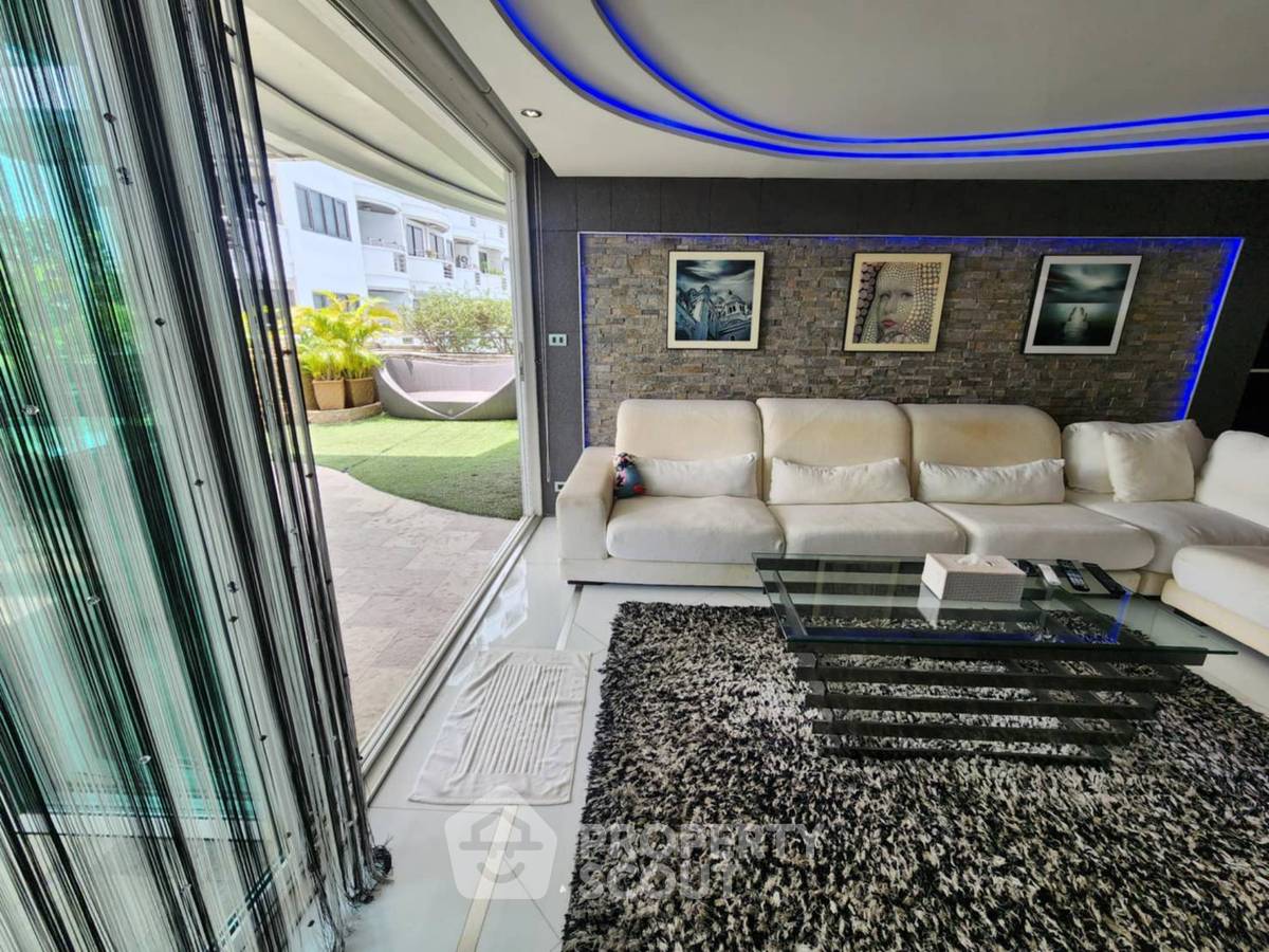 2-BR Condo at Floraville Condominium near ARL Hua Mak (ID 2244266)