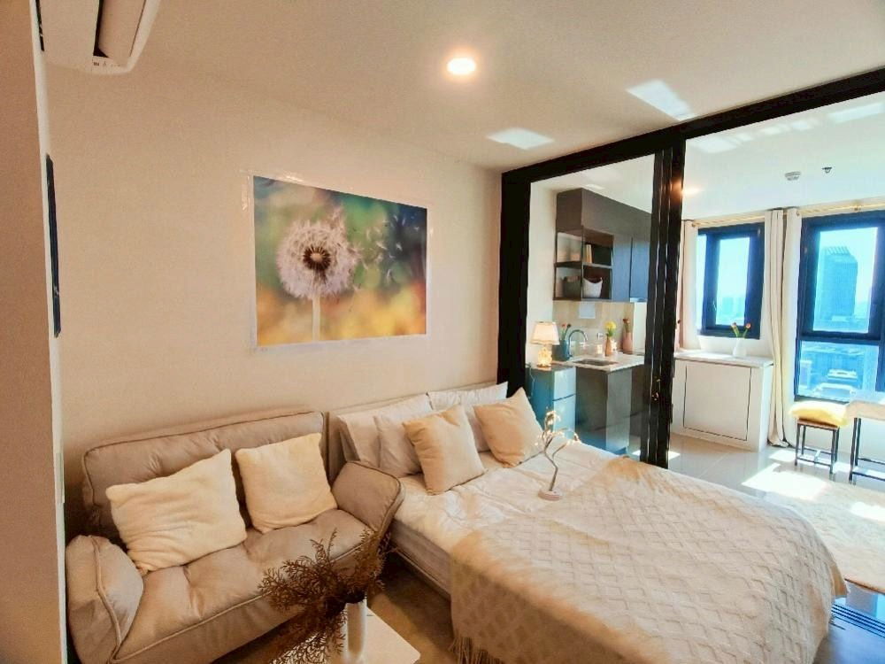 CD017 For Rent: XT Huaikhwang Condo – High Floor, Fully Furnished, Great View!