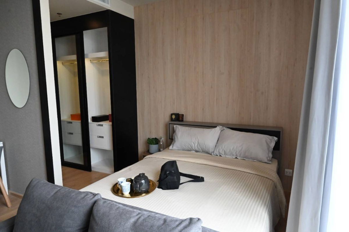 P-40233 Condo for rent Noble Around 33 fully furnished (Confirm again when visit).