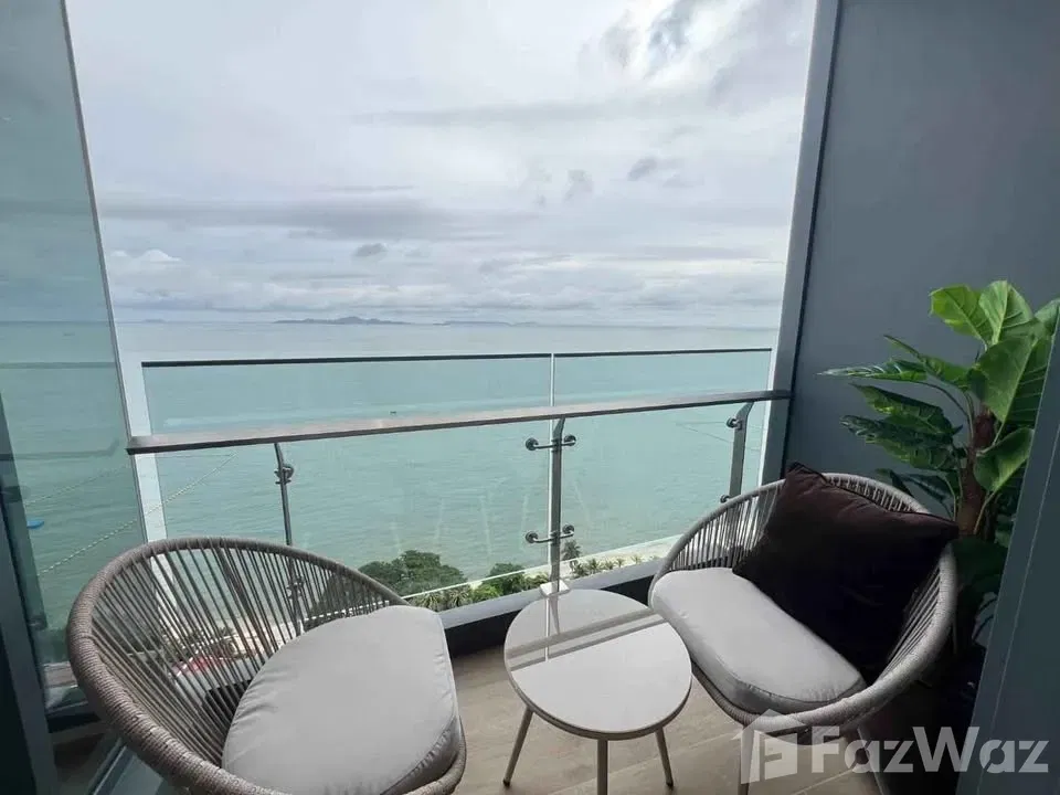 Super Luxury Beachfront Condo 5549445