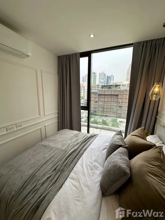 3 Bed rooms Special Corner unit big balcony. 5593876