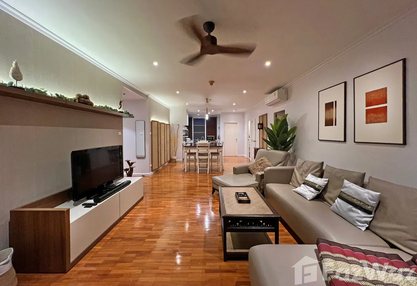 2BR Beach Condo Central HuaHin 1811904