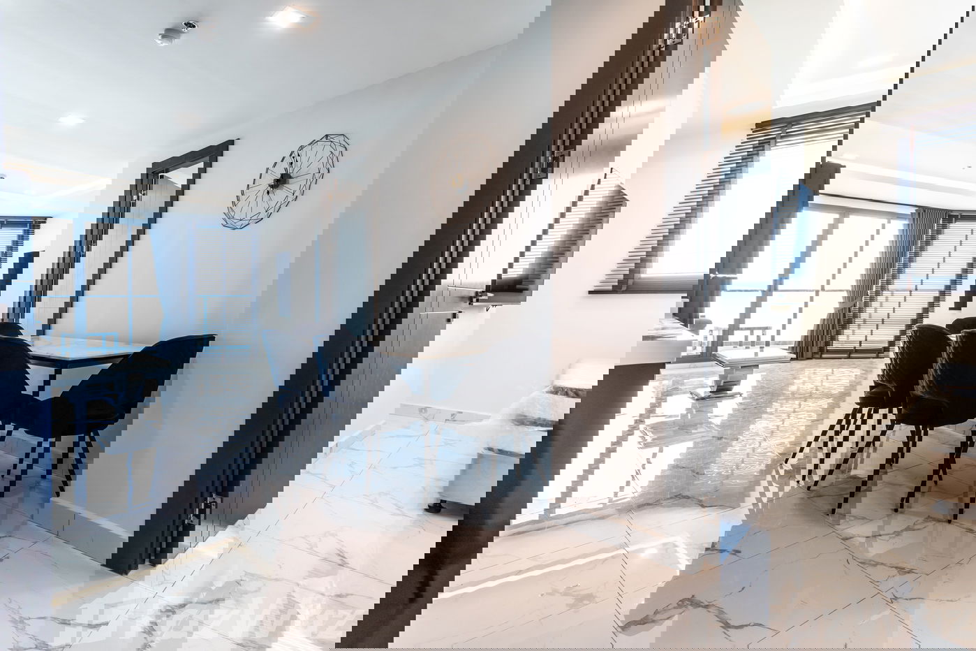 2 卧室转角单元，带按摩浴缸，包括公用设施 1790108