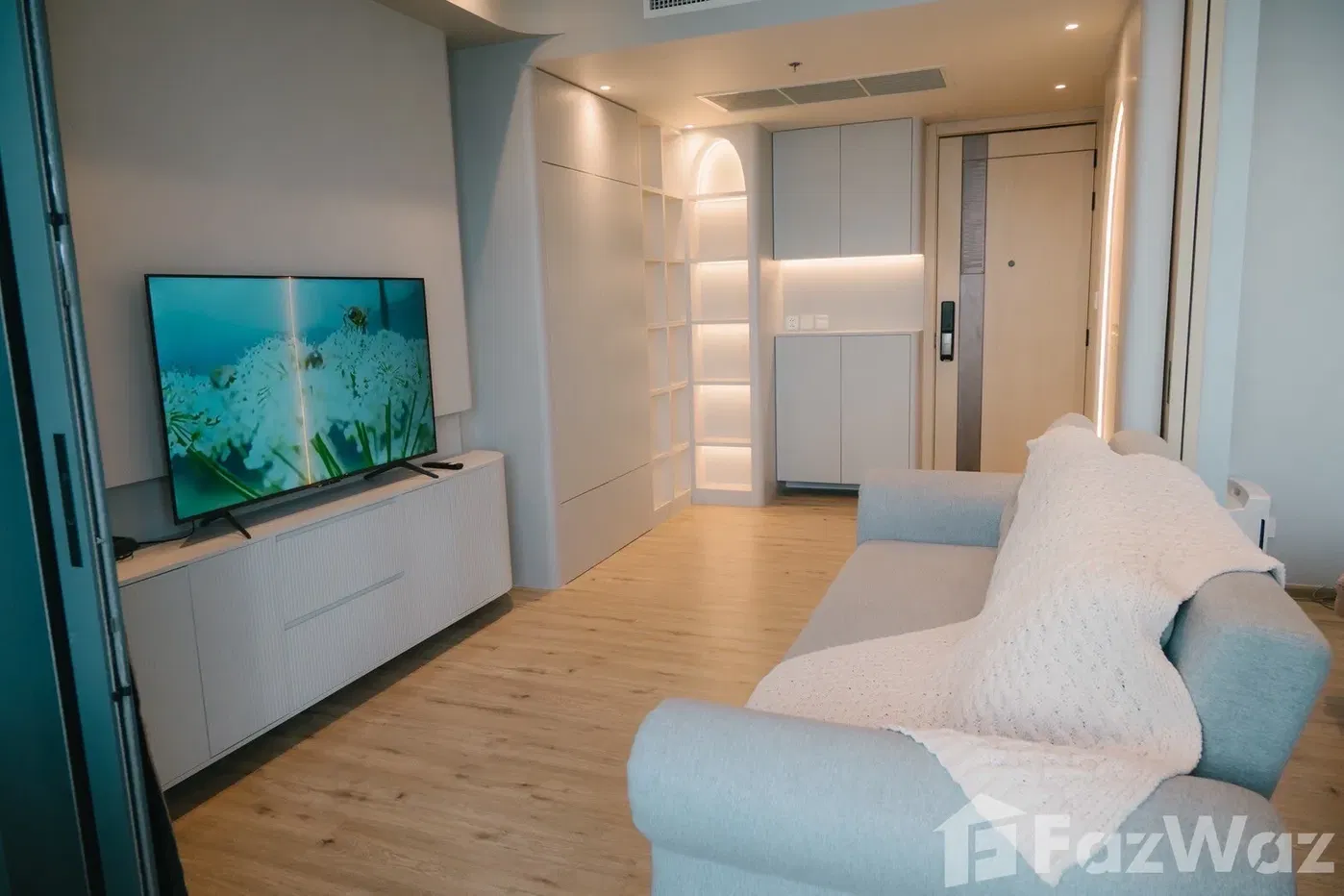 Studio Condo for rent at Arom Wongamat 5597198