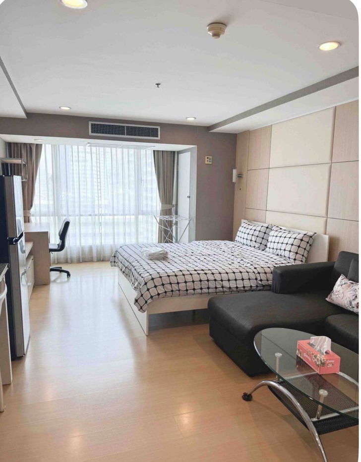 The Trendy Condominium        Size 35.74 sq m