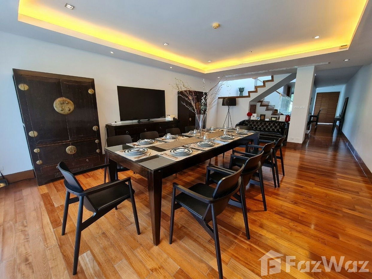 Experience Paradise at the Glittering Pearl of Naithon! 1121630