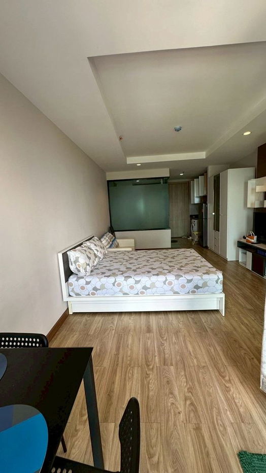 ให้เช่าคอนโด พร้อมเข้าอยู่ โซนศรีราชา ลัดดาพลัส ห้องสวย เฟอร์ครบ พร้อมเข้าอยู่