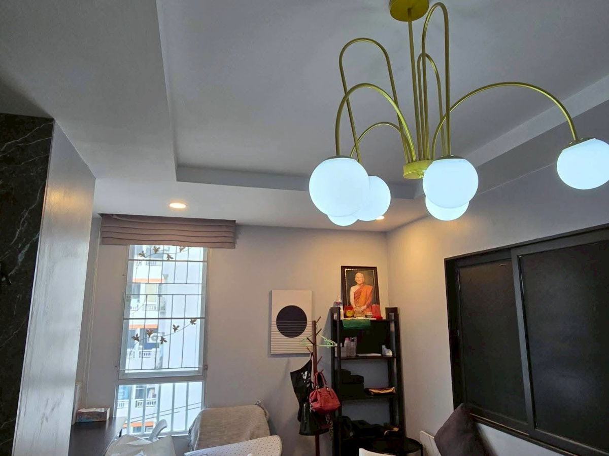 CD043 For Rent: Ratchada City 18 Condo (Phase 2), Phet Building