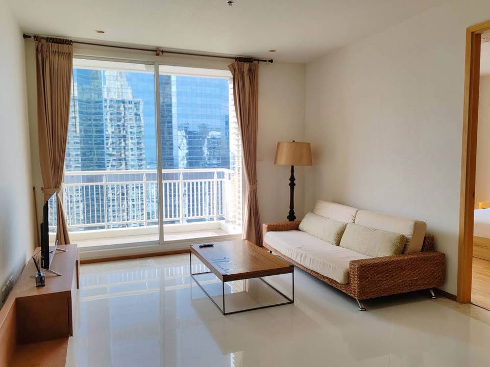 The Empire Place Sathorn 65 sqm