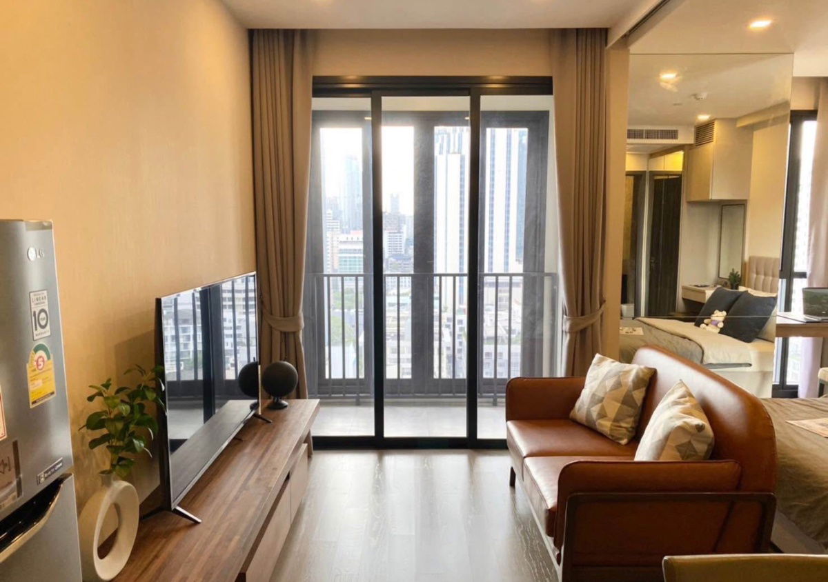 Ashton                        Asoke