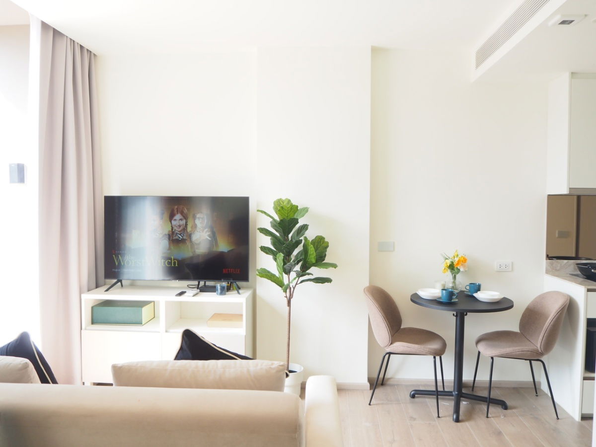 condo for Rent  :  Fynn Asoke ( BTS Asoke Station) (Rt-01)