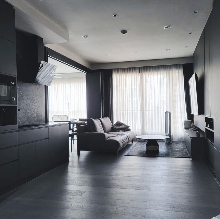 The Address                 Chidlom