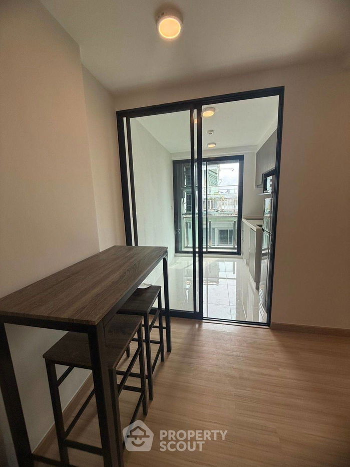 1-BR Condo at Chateau In Town Pinklao near MRT Sirindhorn (ID 2258268)