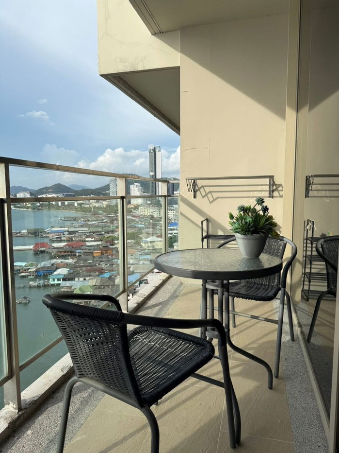 UK01-362 Condo for rent, Marina Bayfront Sriracha, 2 bedrooms, 2 bathrooms, sea view room, 88 sq m., sea side, corner room, 50,000 baht/month.