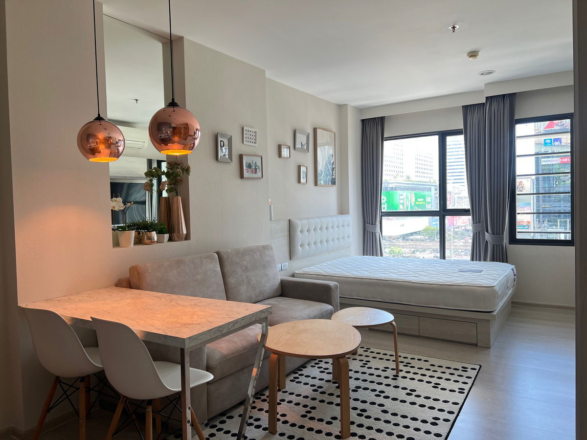 Urgent Condo Rhythm Asoke 2 Ready to move in