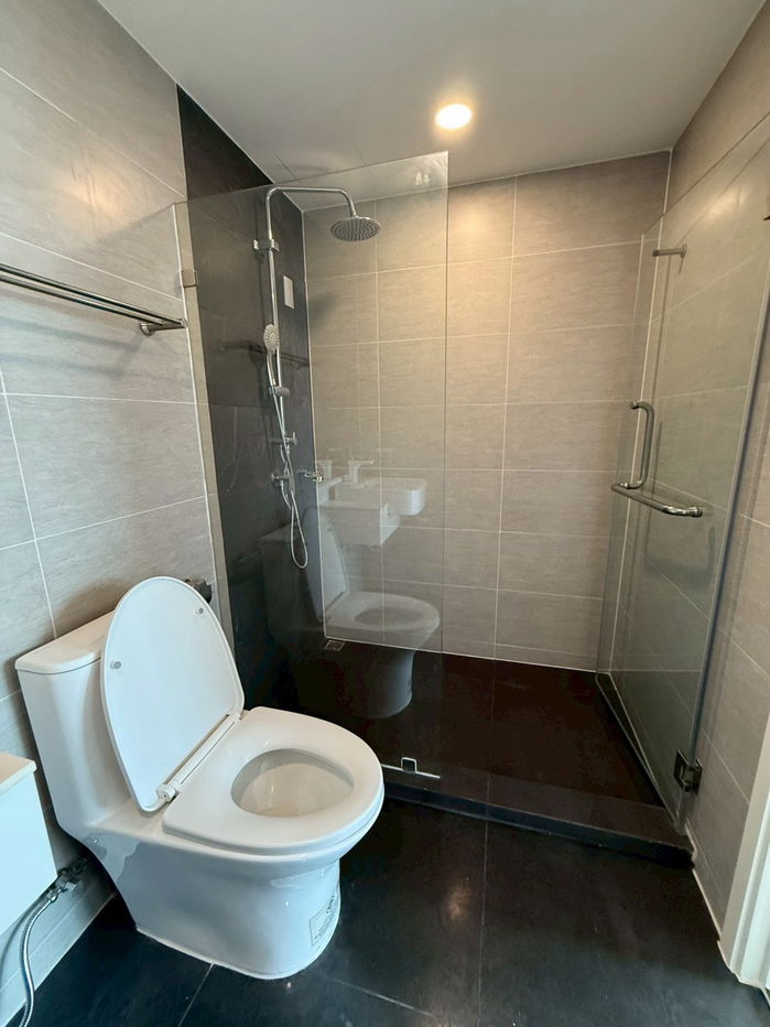 Condo For Rent CYBIQ Ramkhamhaeng (B6808083) ID Line : @condo88