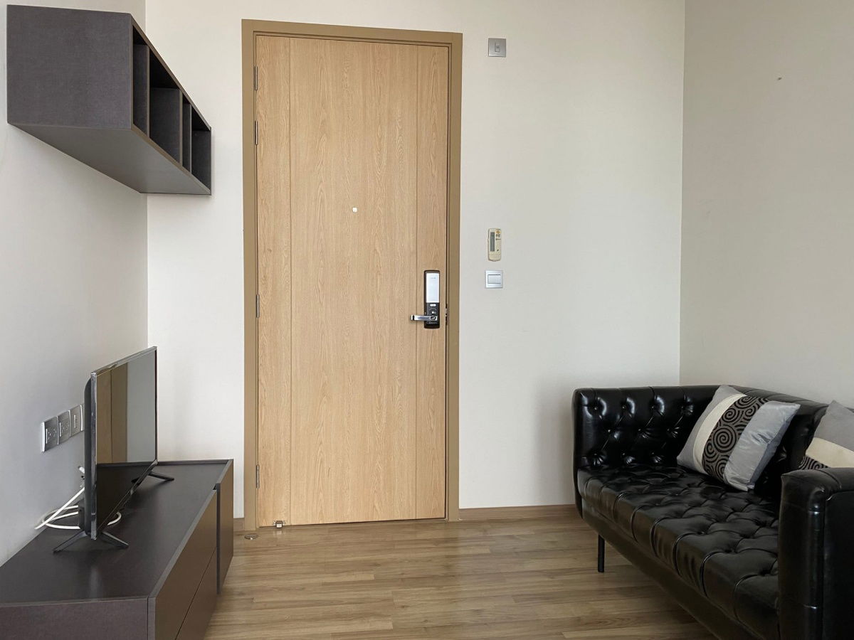 ငှားရန်ရှိသော The Line Jatujak (DSL655)