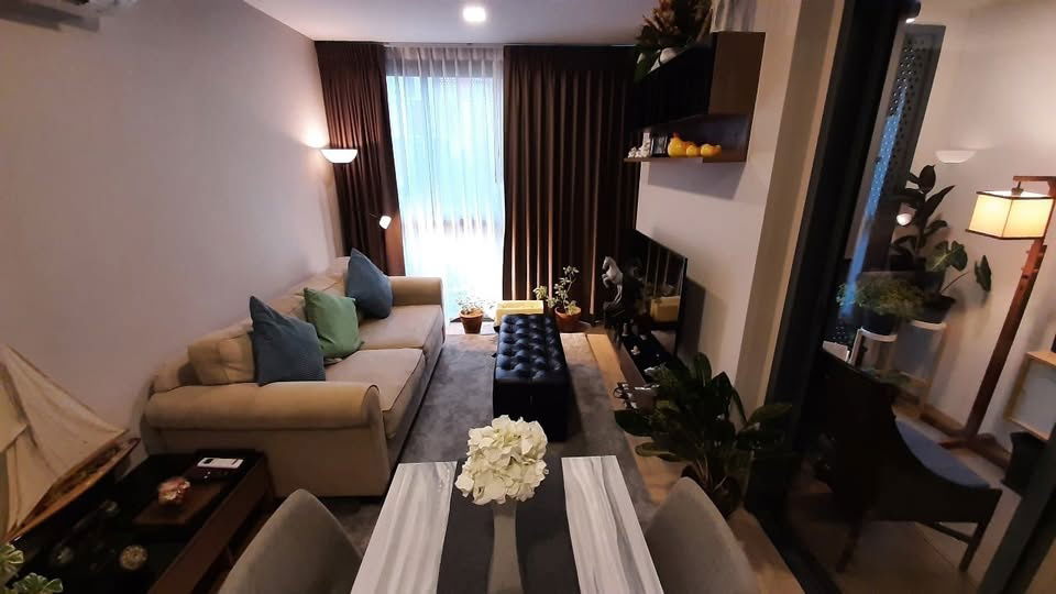 R0109 For Rent TAKA HAUS Ekkamai 68 SQM, 2 bedrooms, 3rd floor a corner unit with a spacious interior