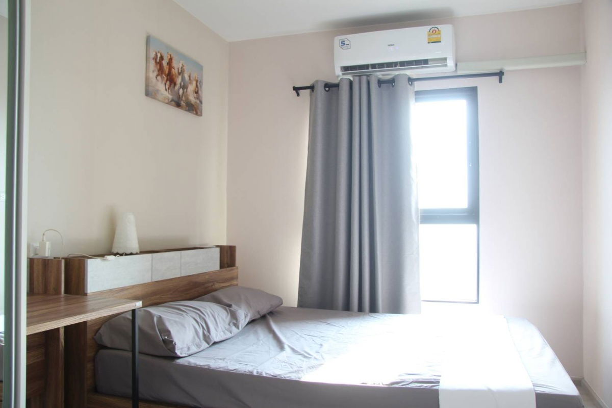 For rent Plum Condo Central Station  Ready to move in (DSAA766)